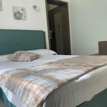 Hotel Di 4*