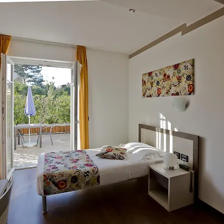 Di Hotel 3*