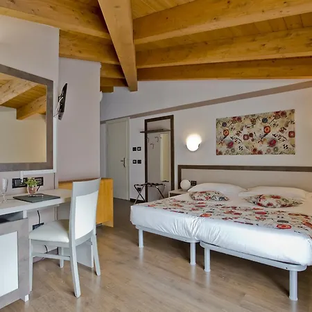 Di Hotel 4*