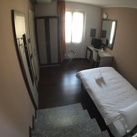 Hotel Di Colico